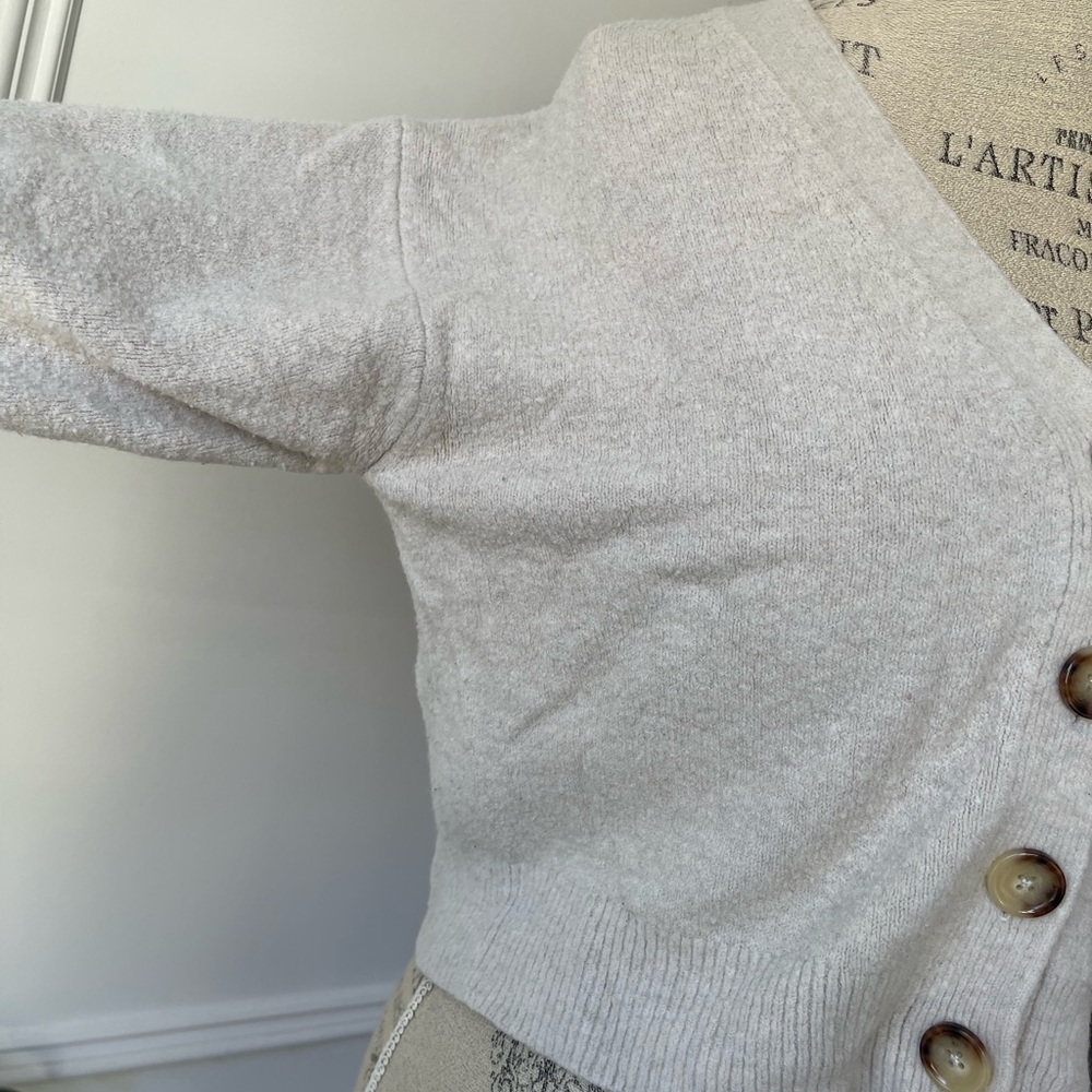 4/$24 🧡 Uniqlo Cream Women's Cardigan - Picture 4 of 9